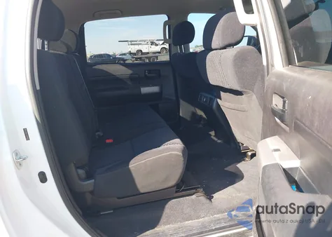 2009 Toyota Tundra Grade 5.7L V8 z USA, uszkodzony, nr VIN 5TFDW54129X085850